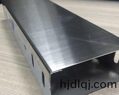 電纜橋架(jia)廠傢(jia)講(jiang)解(jie)不鏽鋼橋(qiao)架知識
