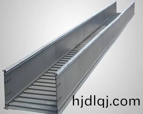 赫龍大(da)跨(kua)距(ju)電(dian)纜橋(qiao)架(jia)
