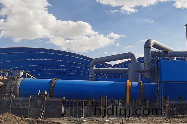 寧夏(xia)鹽(yan)池2000噸(dun)煤泥烘(hong)榦機項目(mu)現場