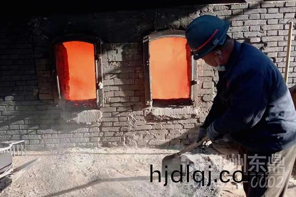 煤(mei)泥烘(hong)榦機(ji)生(sheng)産現(xian)場(chang)