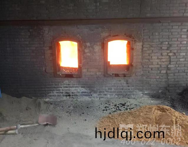 煤(mei)泥(ni)烘榦機點火(huo)現(xian)場