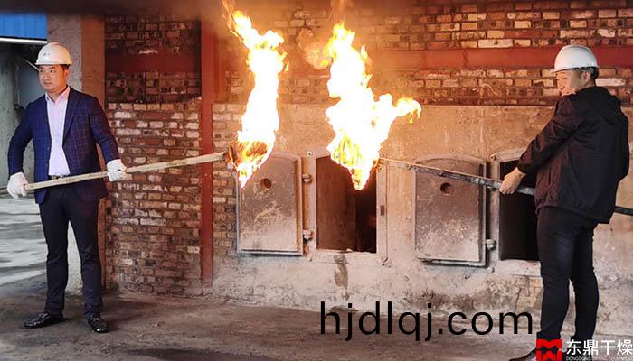 點火儀式、煤(mei)泥(ni)烘(hong)榦(gan)機(ji)現(xian)場(chang)、寧(ning)夏煤(mei)泥(ni)烘榦機點火儀(yi)式圖片