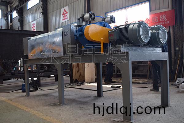 河北(bei)蠡(li)縣雙(shuang)螺(luo)鏇擠壓機